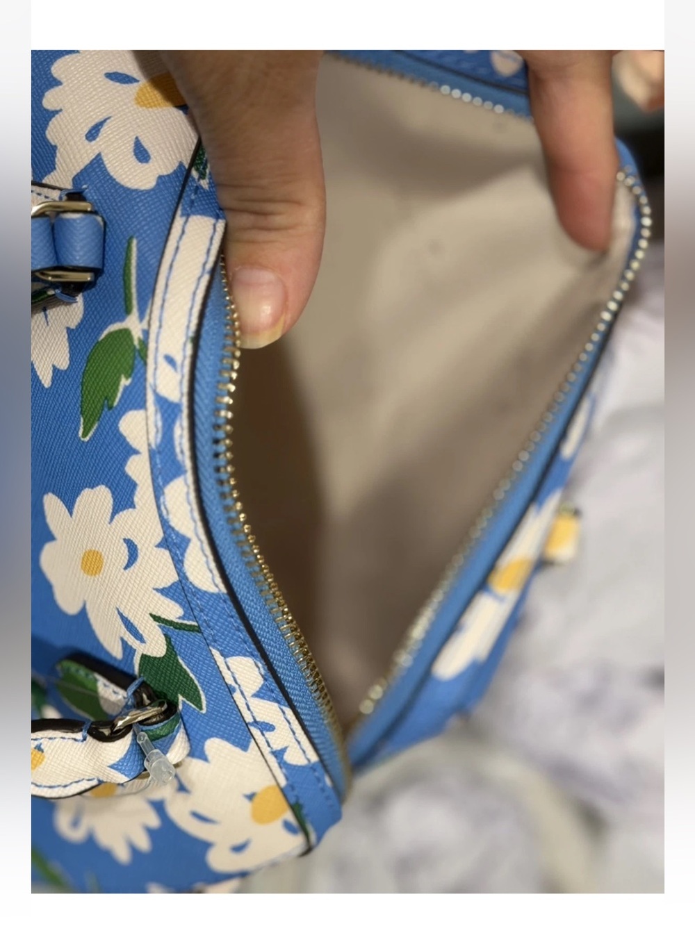 Kate Spade Madison Tide Pool Charming Daisy Small Duffle Bag Handbag Crossbody - Picture 3 of 9